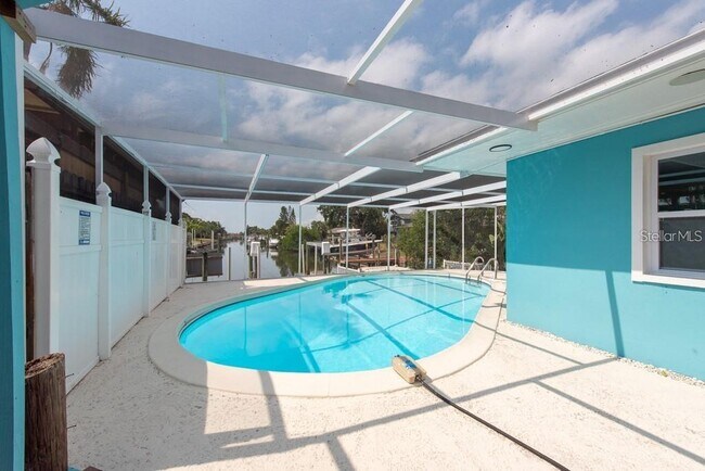 Building Photo - 4643 Bay Crest Dr