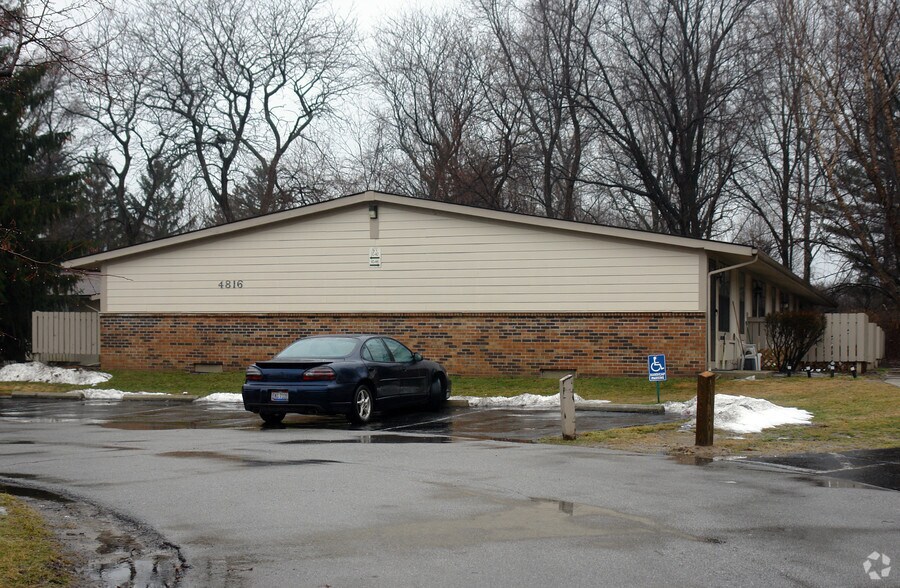 Sandalwood 4804 W Bancroft St Toledo OH 43615 Apartment Finder