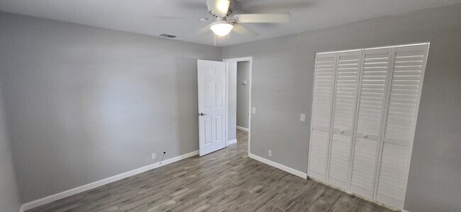 Building Photo - 5657 Struthers Ct