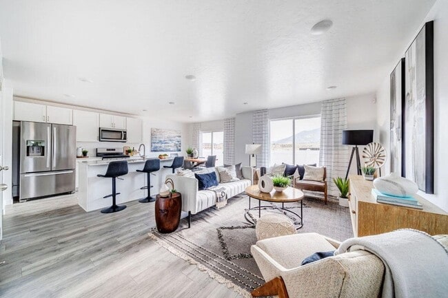 Primary Photo - Like new Long Valley Townhome!