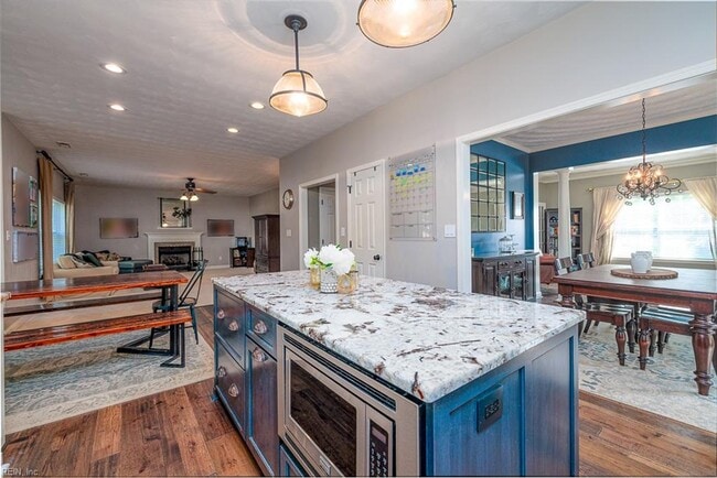Building Photo - 1500 Ashburn Ct