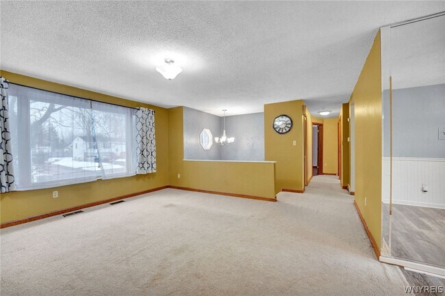 Building Photo - 36 Altair Dr