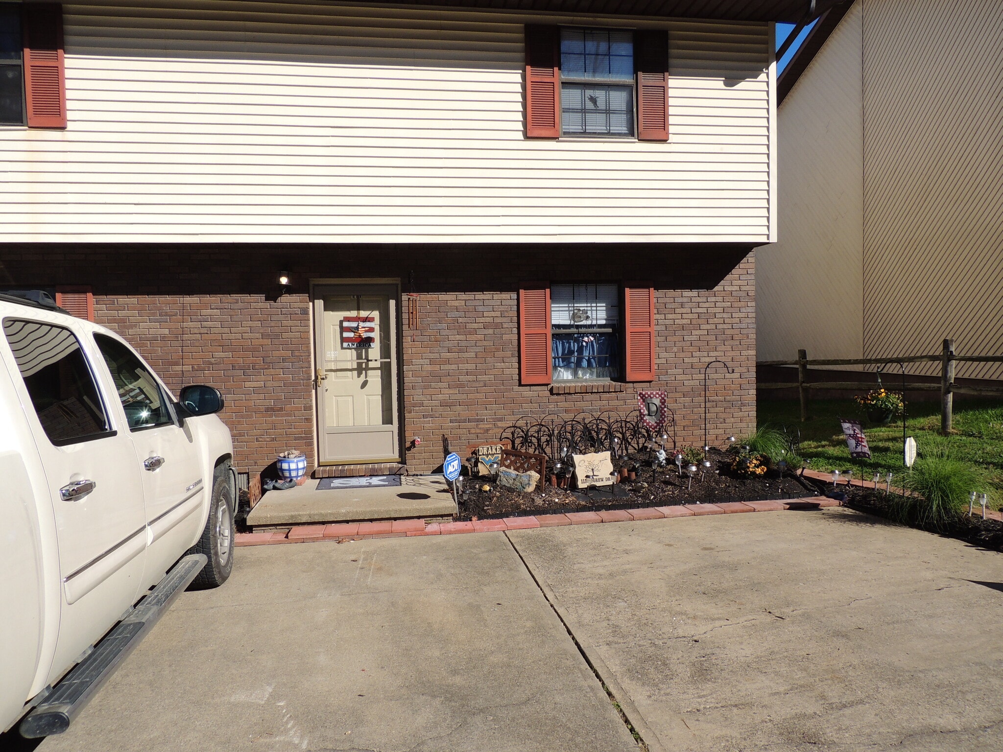 Building Photo - 109 McGrew Dr