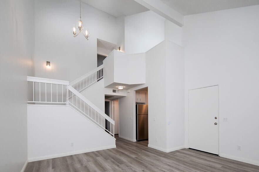 Copper Hill Apartments 661 Copper Dr Vista CA 92083 Apartment Finder