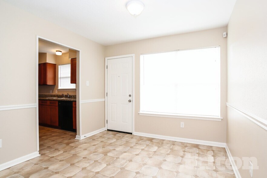 Building Photo - 7206 Sonnet Glen Ln