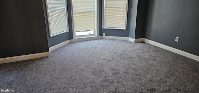 Building Photo - 1221 Poplar Grove St