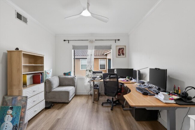 Building Photo - 12810 Via Nieve