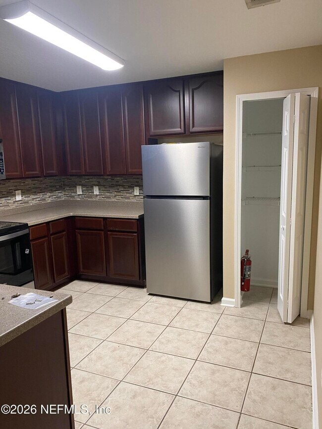 Building Photo - 13848 Herons Landing Way
