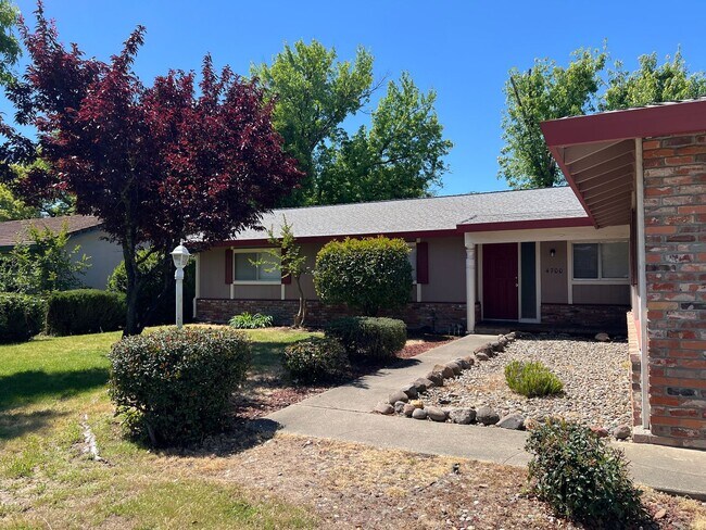 Building Photo - SPACIOUS 3 BED HOME IN ROCKLIN!!