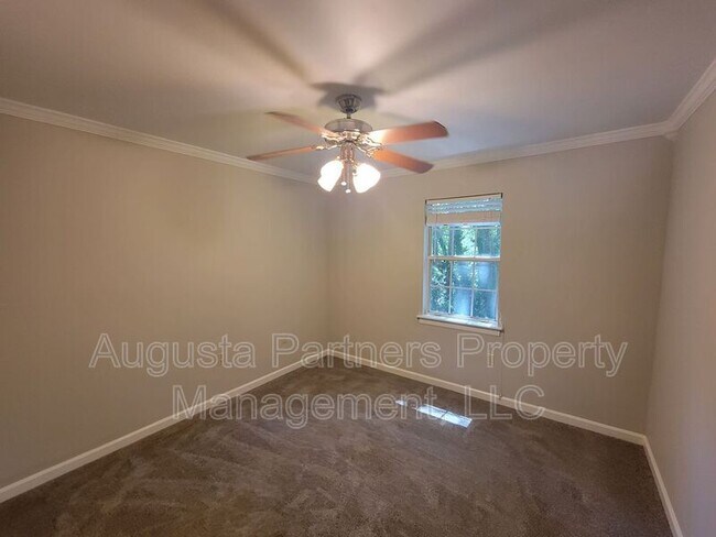 Building Photo - 157 Moss Creek Dr