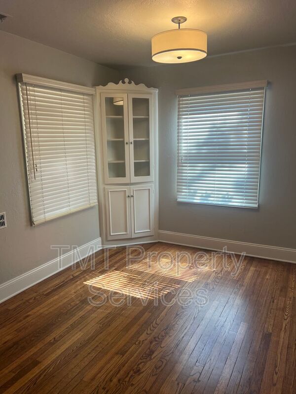 Building Photo - 5536 D St