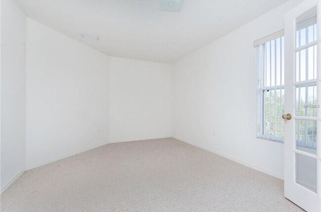 Building Photo - 3/2.5 PLUS OFFICE LARGE POINCIANA VILLAGES...