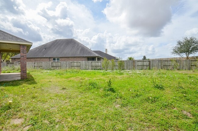 Building Photo - 6510 Arroyo Springs Ln