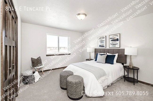 Building Photo - 8045 E Tencate Pl