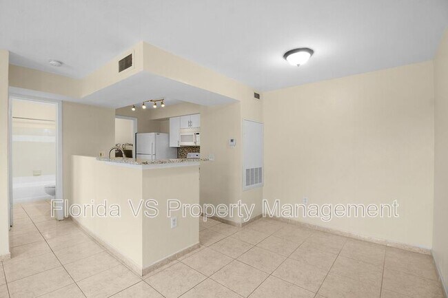 Building Photo - 3036 Parkway Blvd