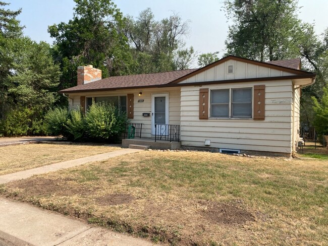 Building Photo - STUDENTS WELCOME! Ranch Home w/ Finished B...