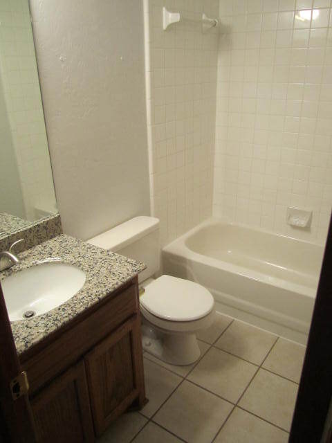 Building Photo - 13329 Mayberry Pl