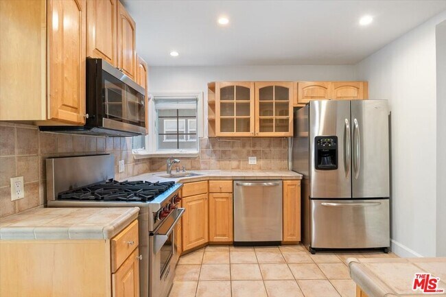 Building Photo - 14041 Roblar Rd