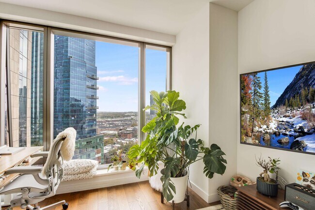 Building Photo - 99 Hudson St