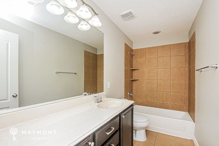 Building Photo - 8748 Maple Ridge Trail