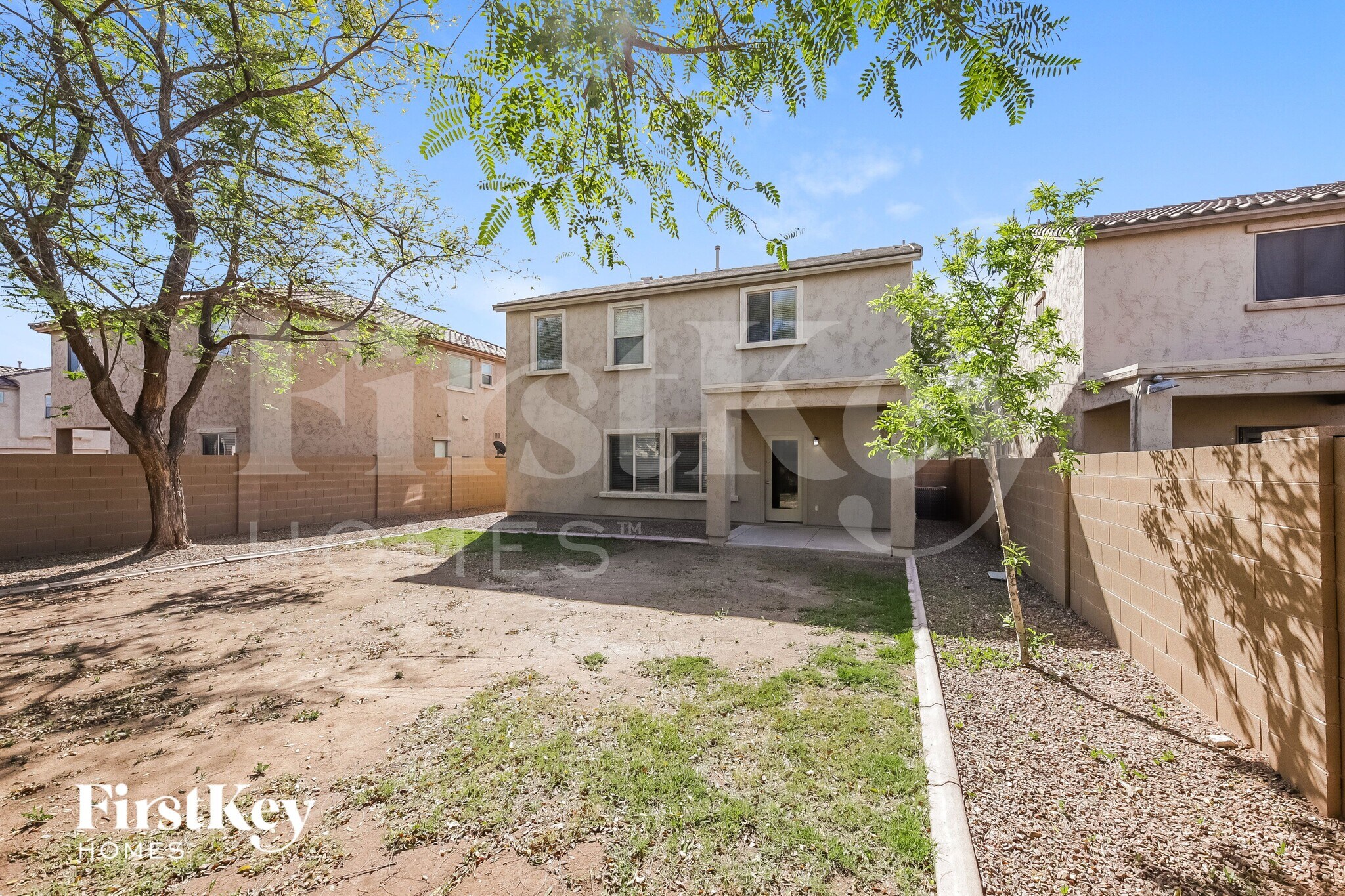 Building Photo - 11028 E Silver Springs Ave