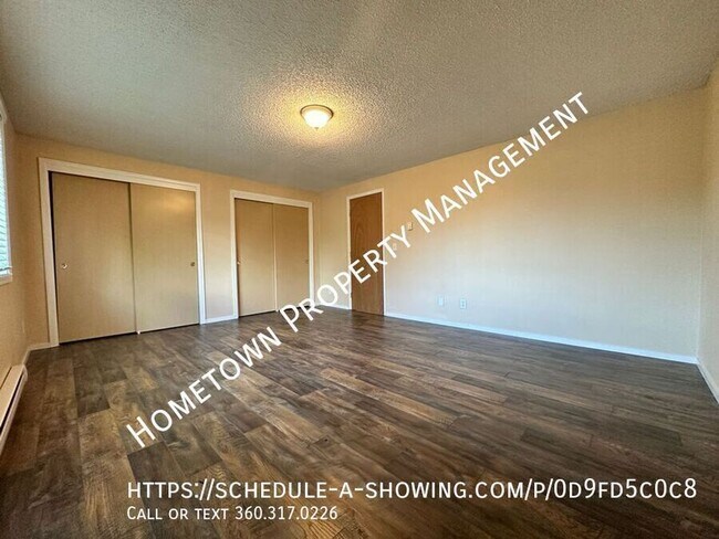 Building Photo - 1409 Hensley St NE