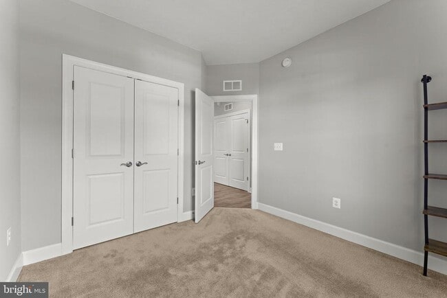 Building Photo - 10541 Hinton Wy