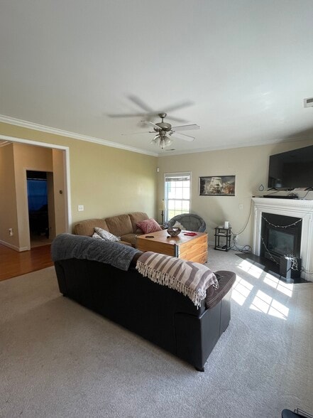 Building Photo - 714 Keystone Park Dr