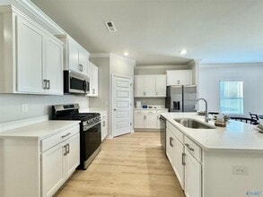 Building Photo - 15617 Ruthie Lynn Dr