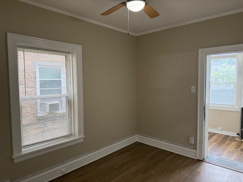 Building Photo - 6030 W Addison St