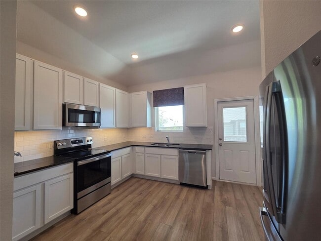 Building Photo - 8902 Grand Western