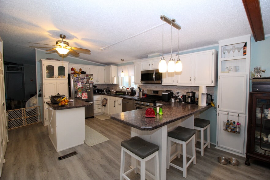Well appointed kitchen - 17765 County Route 59