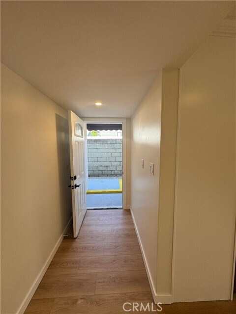 Building Photo - 1164 Raymond Ave