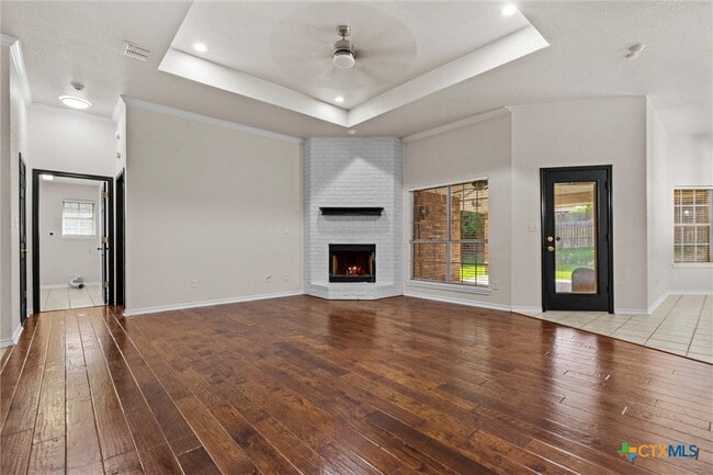 Building Photo - 418 Canoe Dr