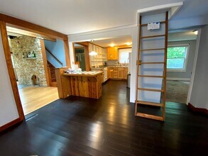 Building Photo - Great 3 bed 2 bath home!! AVAILABLE AUGUST 2027!