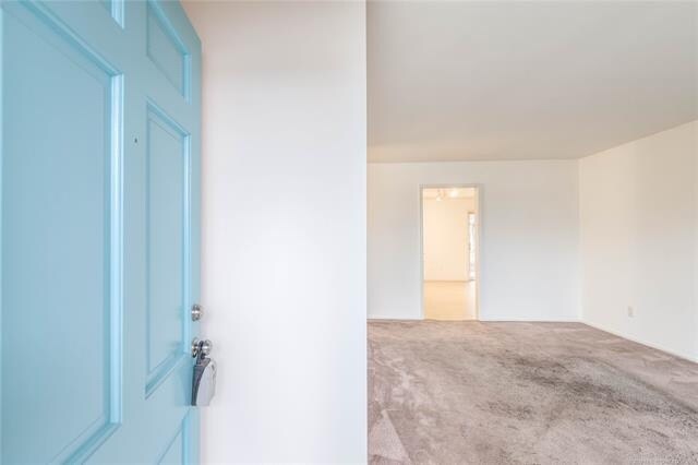 Building Photo - 2531 E Skelly Dr