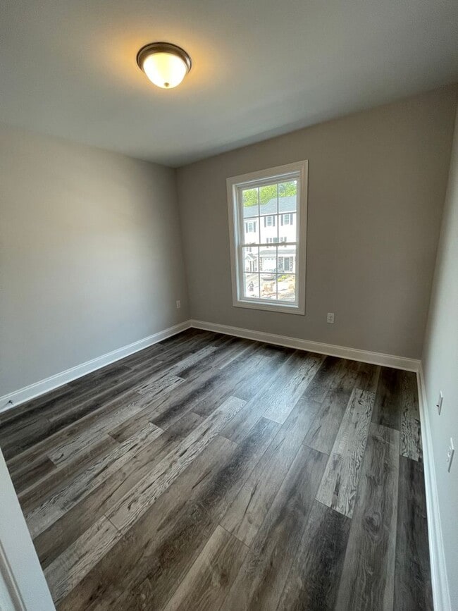 Building Photo - 1157 Bluemoon Dr