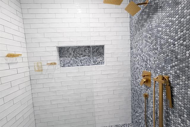 Building Photo - 8719 Gladwood Ln