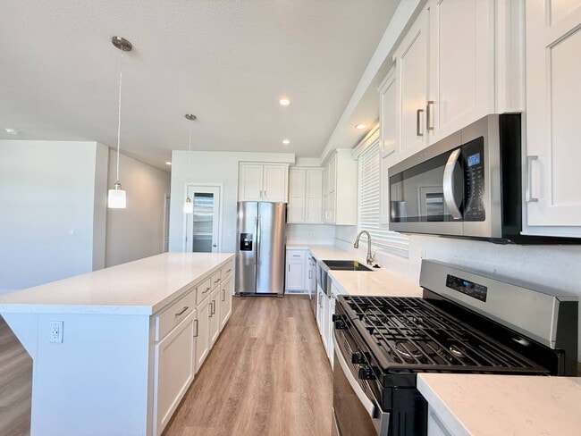 Building Photo - 44 Pine Via