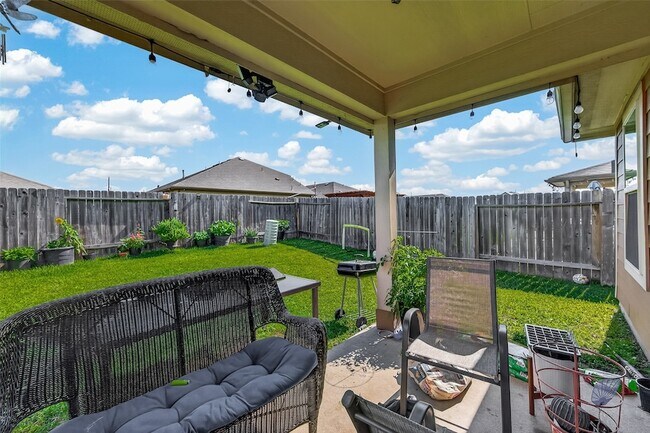 Building Photo - 18306 Pelham Holw Trl
