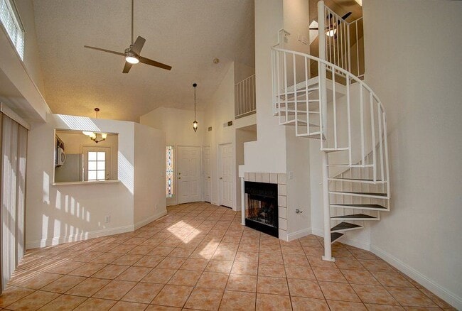Building Photo - 6549 Lemitar Dr