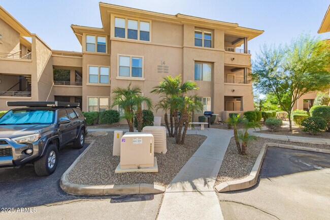 Building Photo - 20100 N 78th Pl