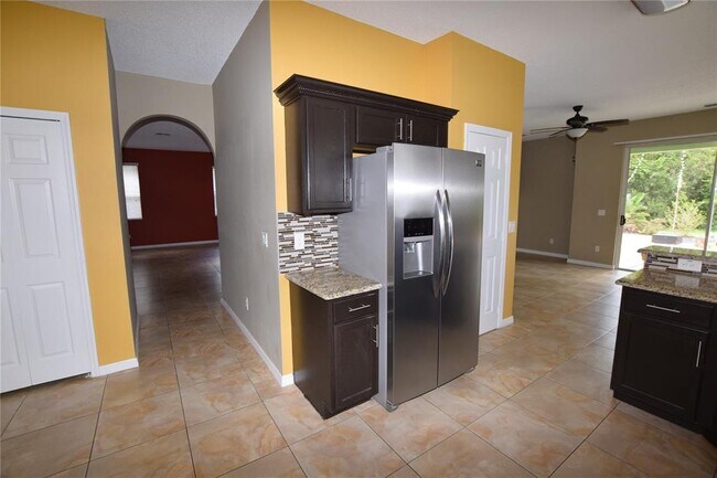 Building Photo - 1051 N Breeze Ct