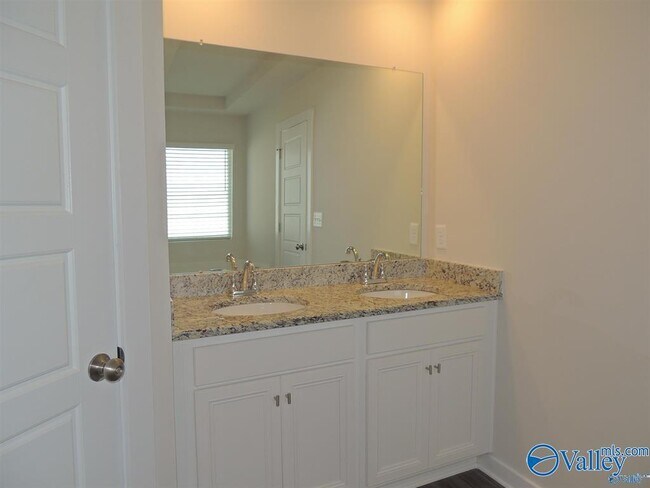 Building Photo - 26303 Beech Grv Ln NW