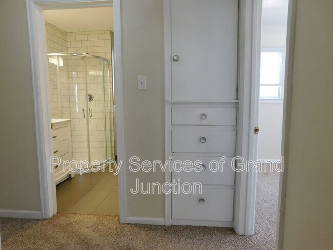 Building Photo - 1346 Texas Ave