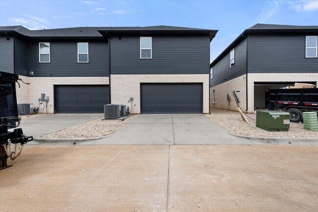 Building Photo - Brand New Luxury Townhouse in West Arlington