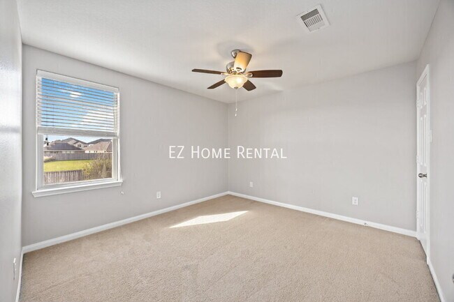 Building Photo - 16267 Silver Wing Ln