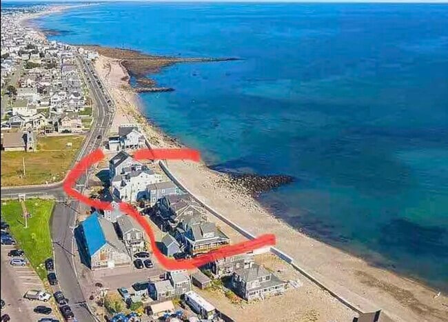 Building Photo - 300 Ocean St