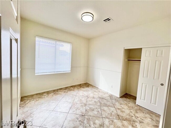 Building Photo - 9325 Hidden Harbor Ave