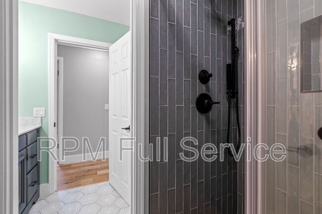 Building Photo - 8057 Arbor Dr